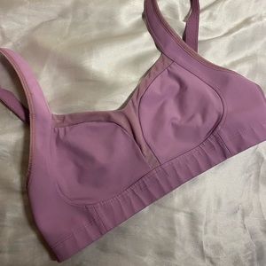 Purple💜Lululemon Ta Ta Tamer Lululemon bra size small/30 b